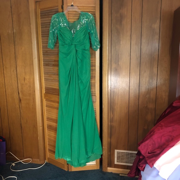 Handmade GREEN bridesmaids dress (based on the photo) - Picture 2 of 6
